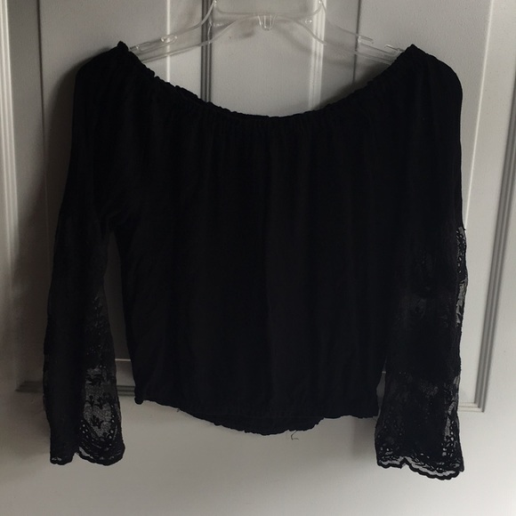Forever 21 Tops - Forever 21 off the shoulder blouse lace sleeves size medium